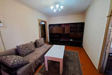 2-к квартира, 40 м², 2/3 эт.