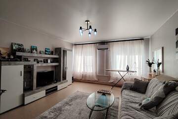 2-к квартира, 53,6 м², 1/4 эт.